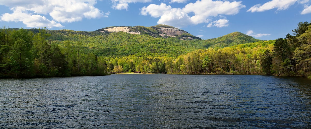Table Rock State Park and Pinnacle Lake in South Carolina in the spring