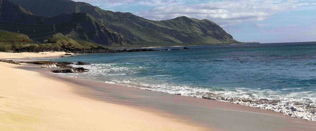 A rather less traveled area of Oahu - the west coast. A bad road towards the end, but the view and beaches are worth it!