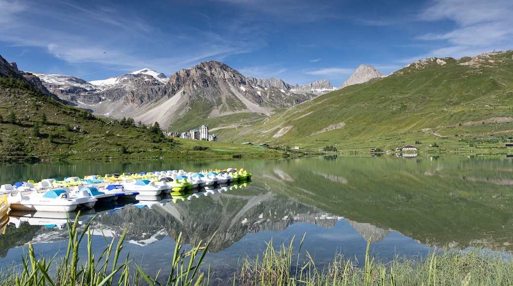 Pédalos du lac de Tignes (Vanoise - France - Alpes)