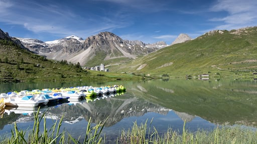 Pédalos du lac de Tignes (Vanoise - France - Alpes)