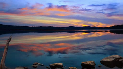A beautiful sunset over Seneca lake, Ohio., Shutterstock ID 585700220, purchase_order: SP-1269 HA 2018 Batch 1, Order: , client: , other:
