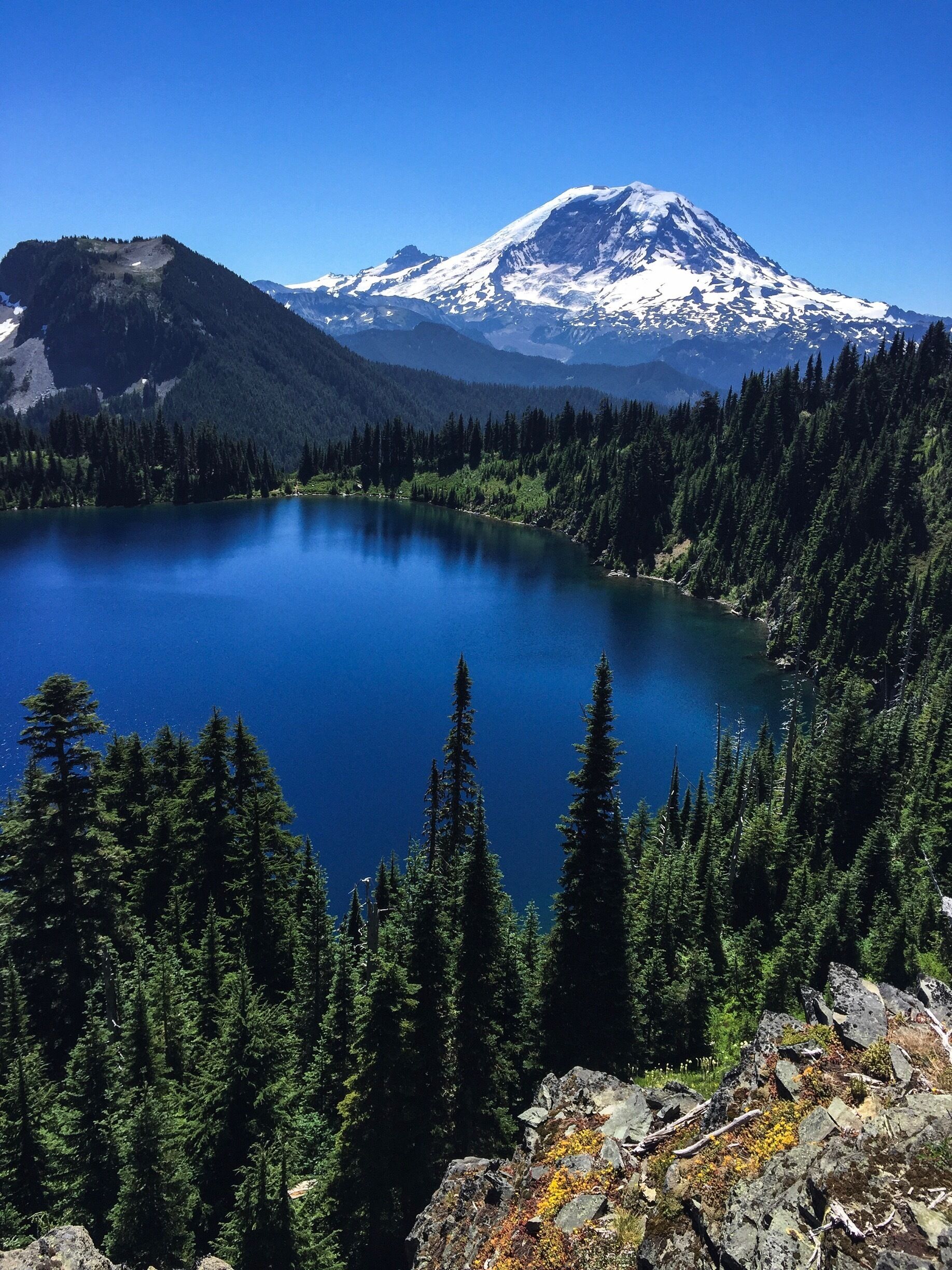 #takeahike #lifeatexpedia #bvsblue
A great medium difficulty hike with breathtaking views!