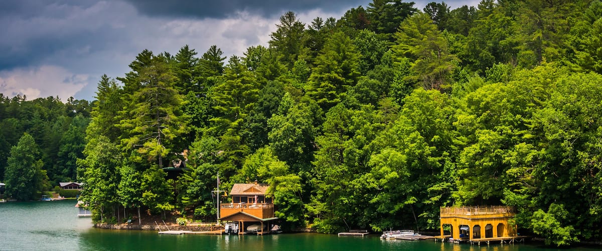 Houses along the shore of Lake Burton, in Georgia.; Shutterstock ID 213384805; Purchase Order: -