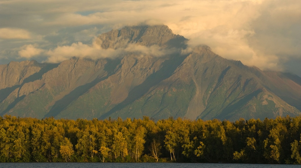 Lucile Lake, Wasilla, Alaska, Chugach Range SEPTEMBER.