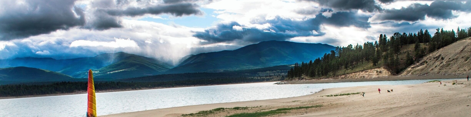 Lake Koocanusa, one of the most absolutely beautiful places to fish and camp in British Columbia. This was the 'morning after' camping on the beach. Fun fact: the FozzyFest music festival is also held on this beach. #FindingtheUniverse