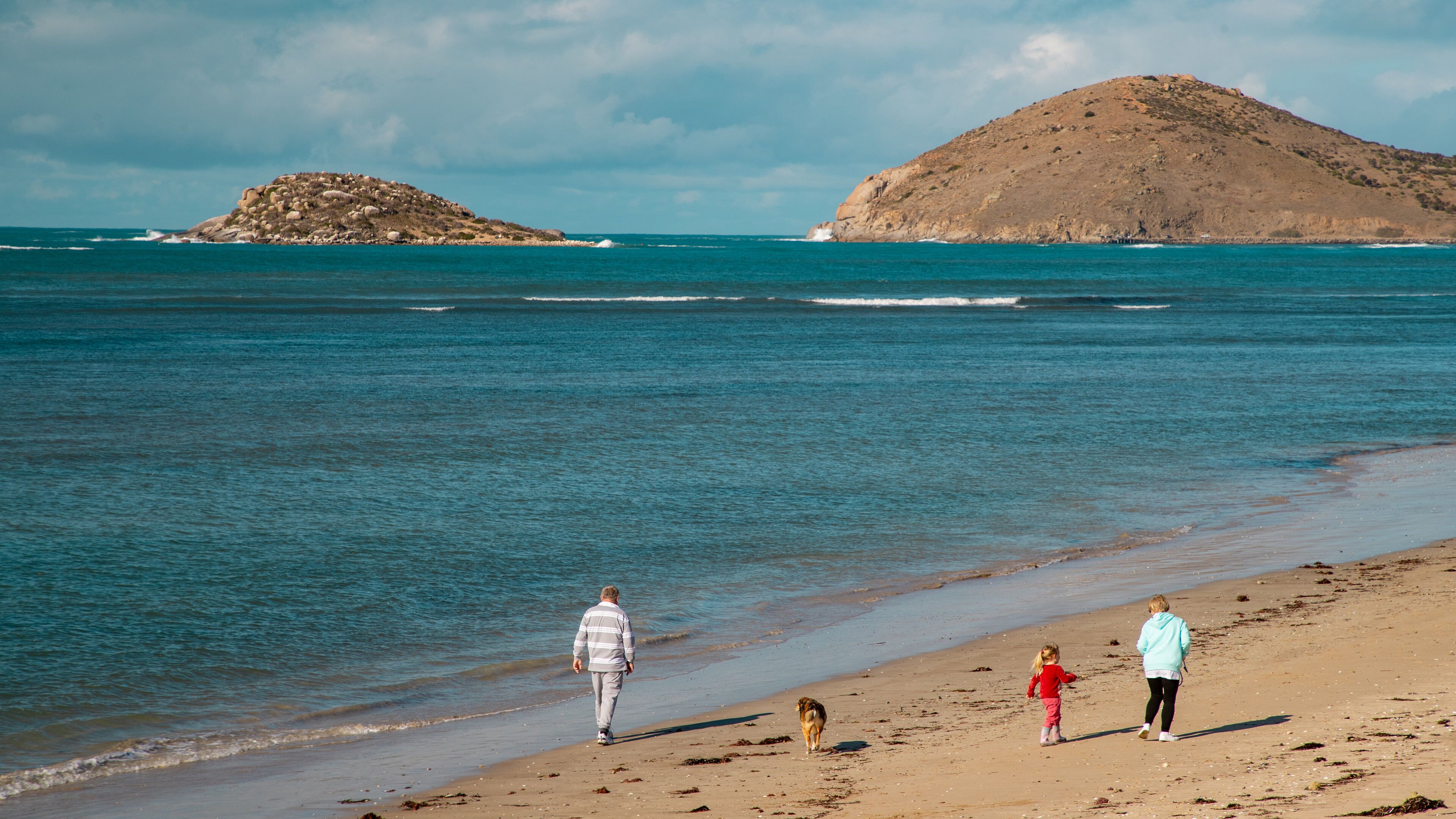 Encounter Bay which includes a sandy beach, island images and general coastal views