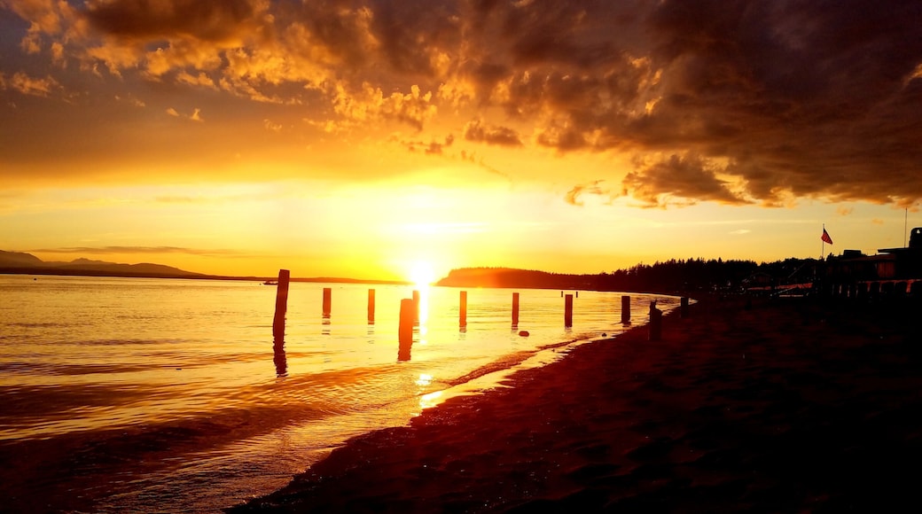 The perfect place to walk the beach, relax with girlfriends, and celebrate impending nuptials.