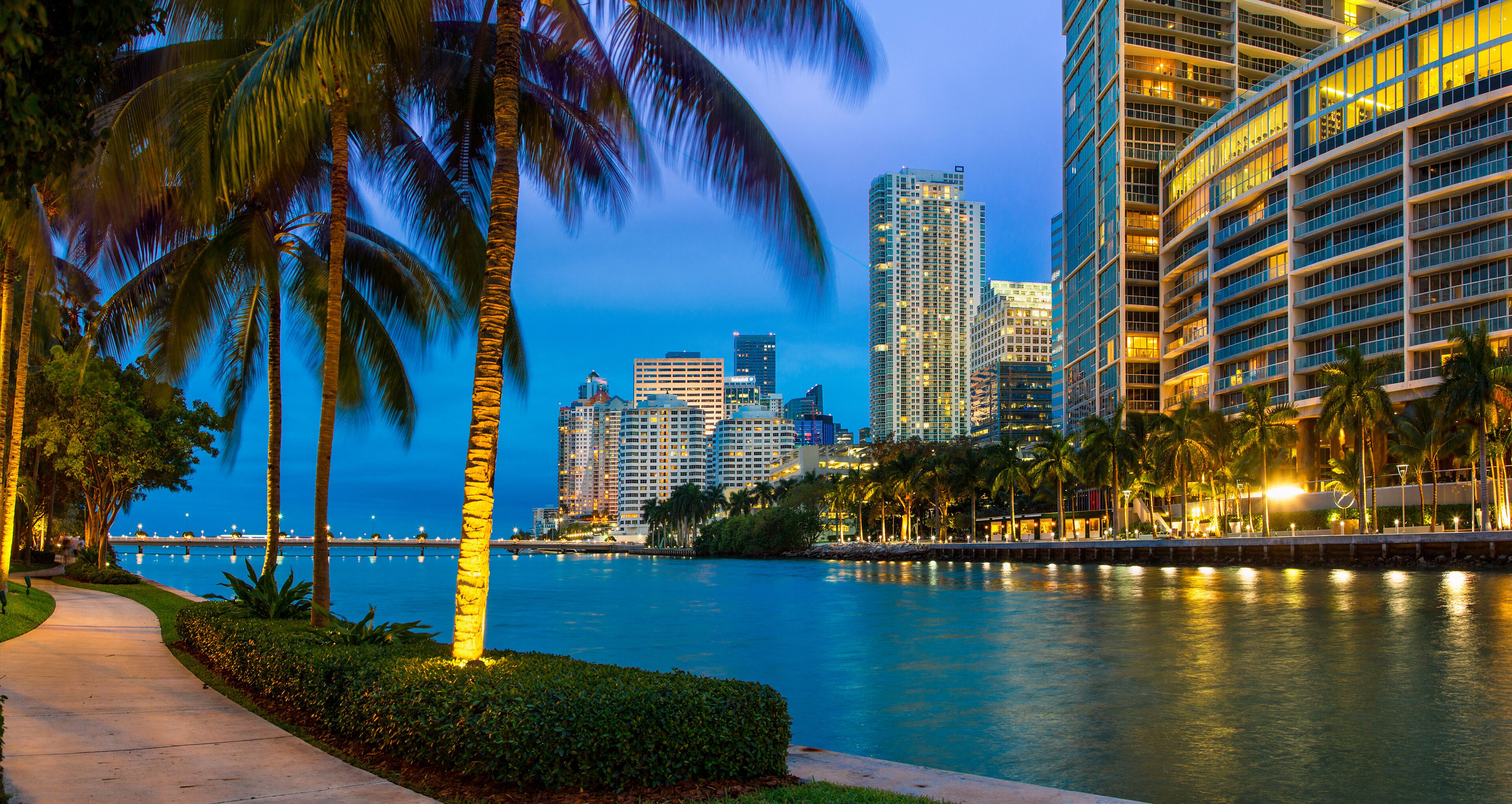 Miami Downtown, Brickell Key at Night