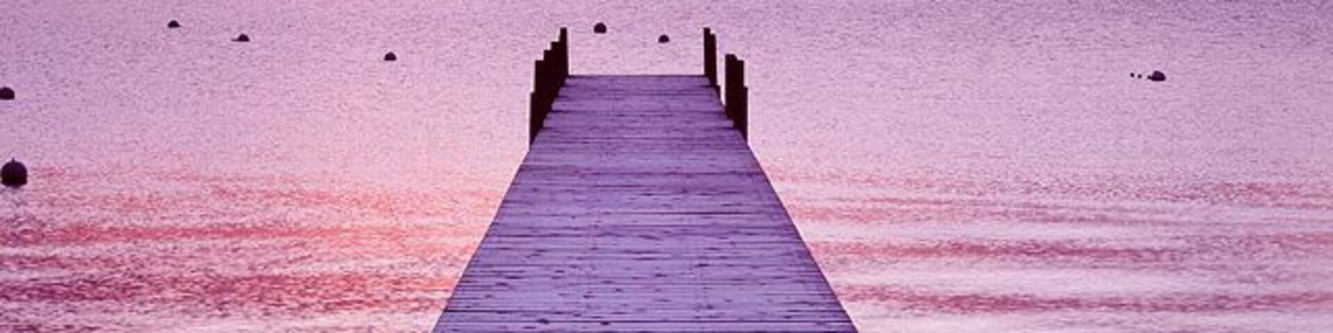 Walk into a sunrise. The last photo I've done with 4x5 film. Polarizer, gnd, fuji velvia 50. #troveon #waterlust