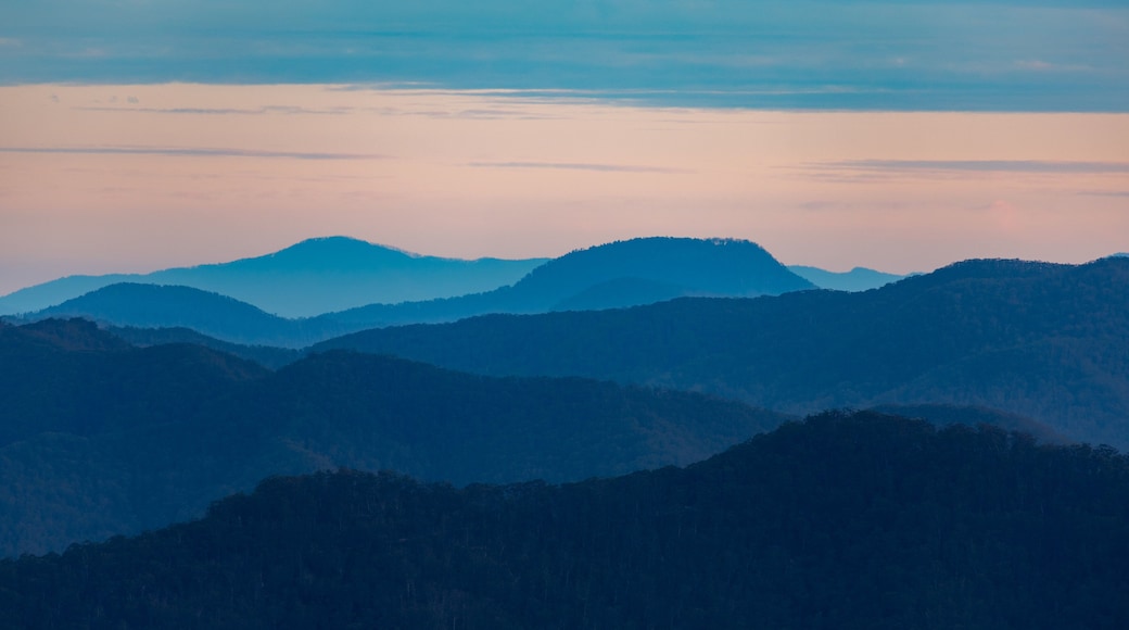 Griffiths Lookout which includes landscape views, mountains and a sunset