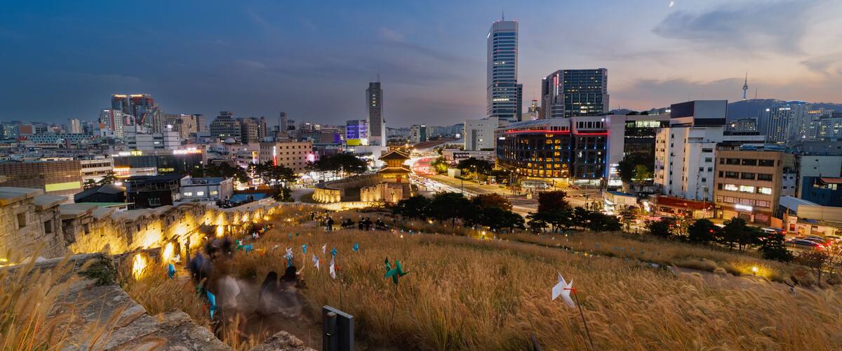 Dongdaemun (Heunginjimun) gate night scape in autumn, In Seoul, South Korea
