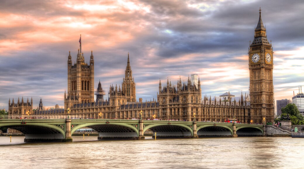 London House of Parliament at sunset