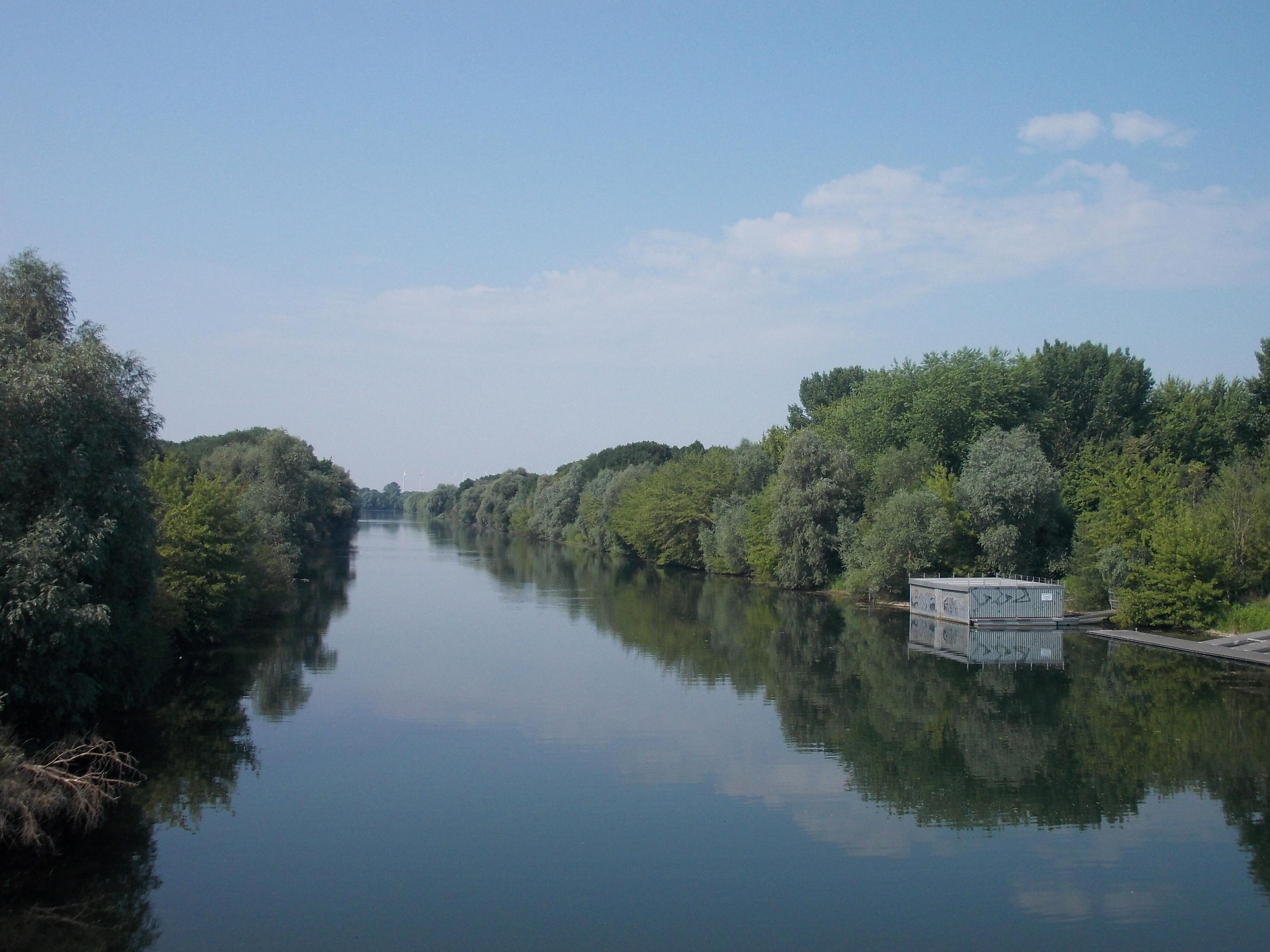 Canal (regatta track) in Halle/Saale (Saxony-Anhalt)