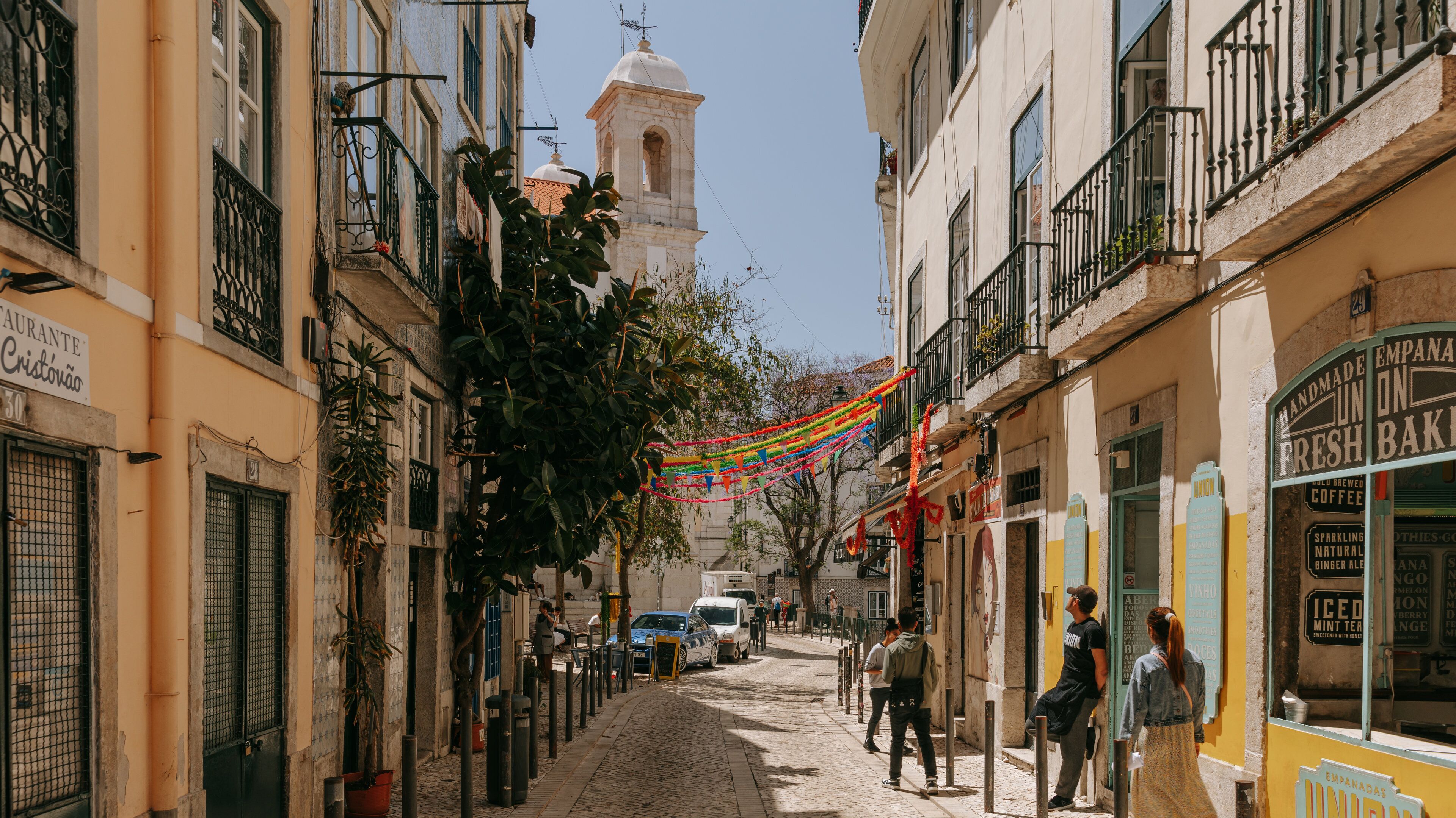 Mouraria featuring street scenes