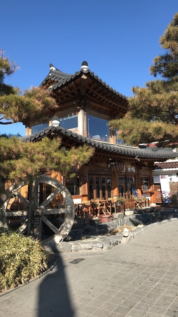 A must when visiting South Korea- Spending the night in a traditional Hanok in Jeonju’s Hanok Village