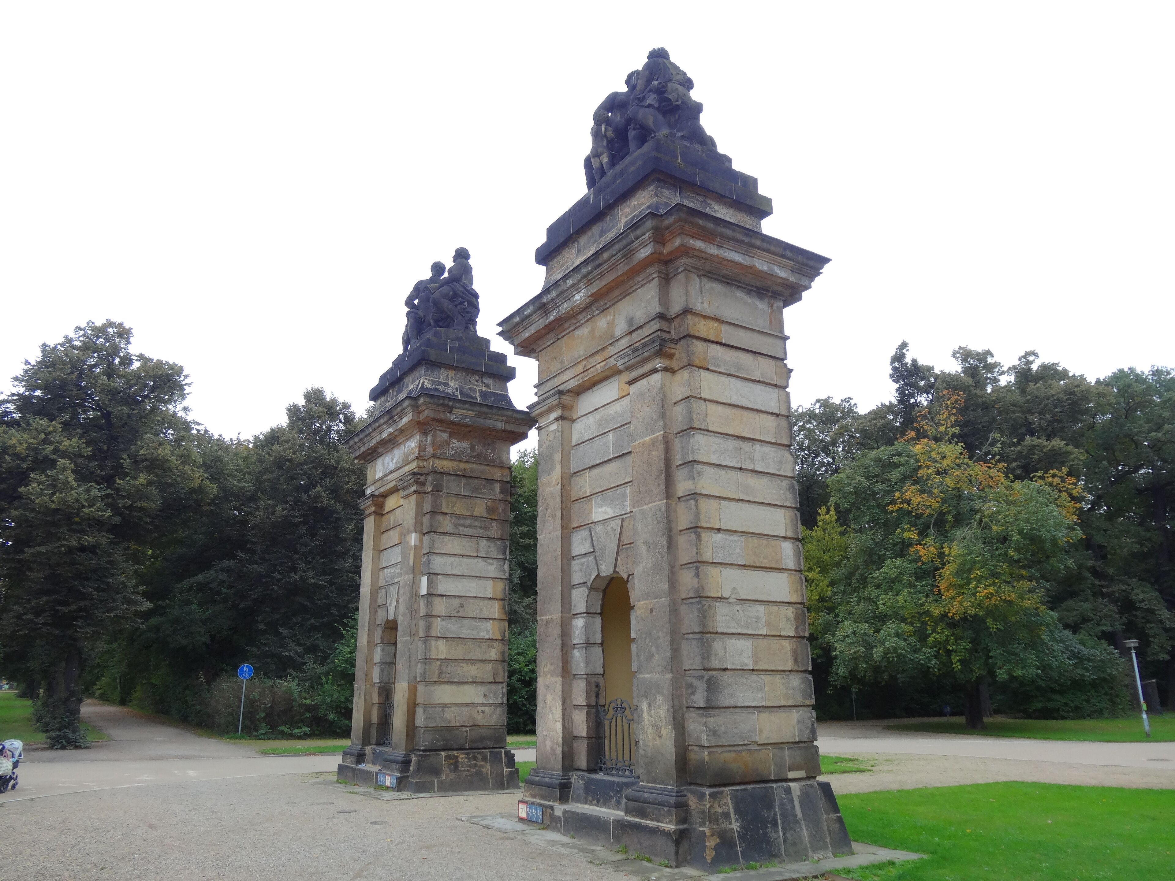Tor an der Ostseite zum Großen Garten, Dresden