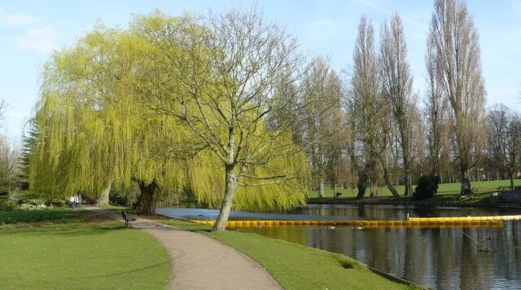 Parkland in Beddington Park The Willow is just coming into leaf, lending some fresh colour to this scene.