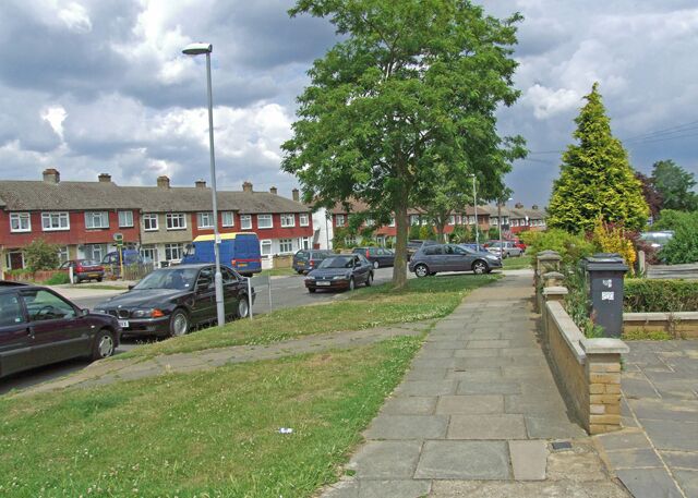 Knollmead One of the tree lined streets on the inter war built Sunray housing development situated between the Waterloo and Chessington railway line and the A3 at Tolworth.