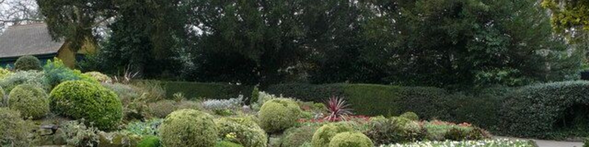 Coombe Wood Gardens, Croydon Part of the more formal gardens, near to the café.