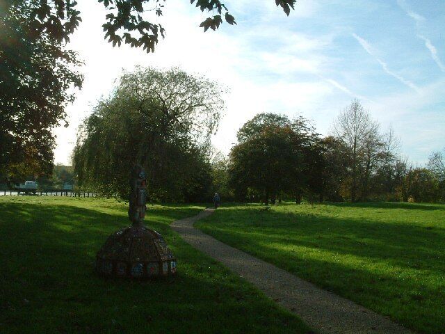 Sam Philp Recreation Ground - "The Moats" Taken from same place as previous photo but looking south.