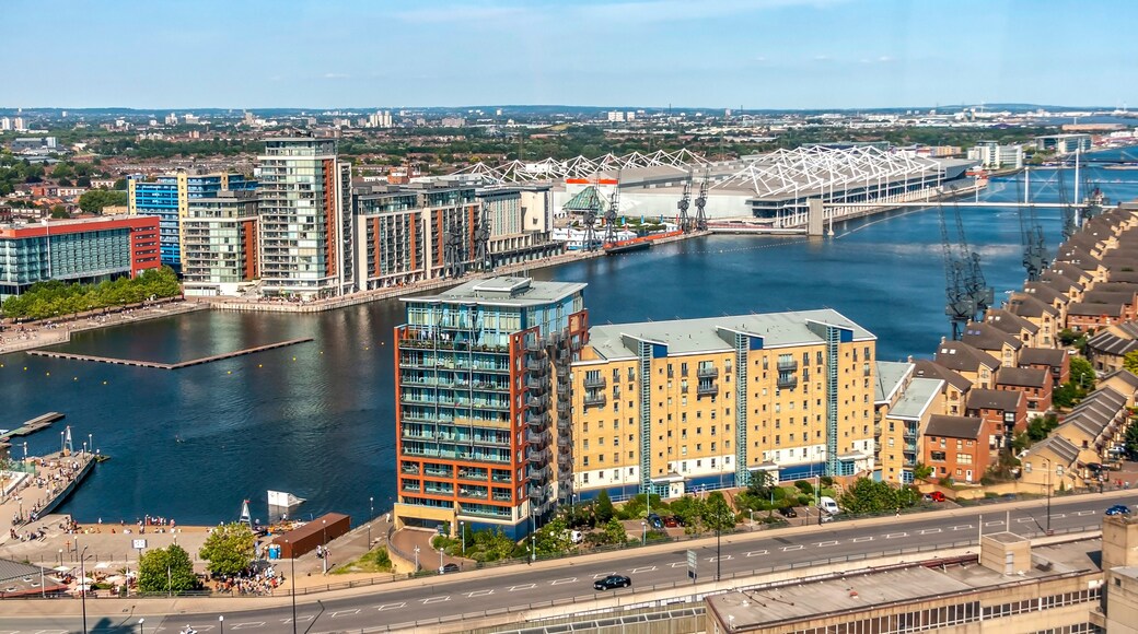 ์ปค์คํ
ํ์ฐ์ค