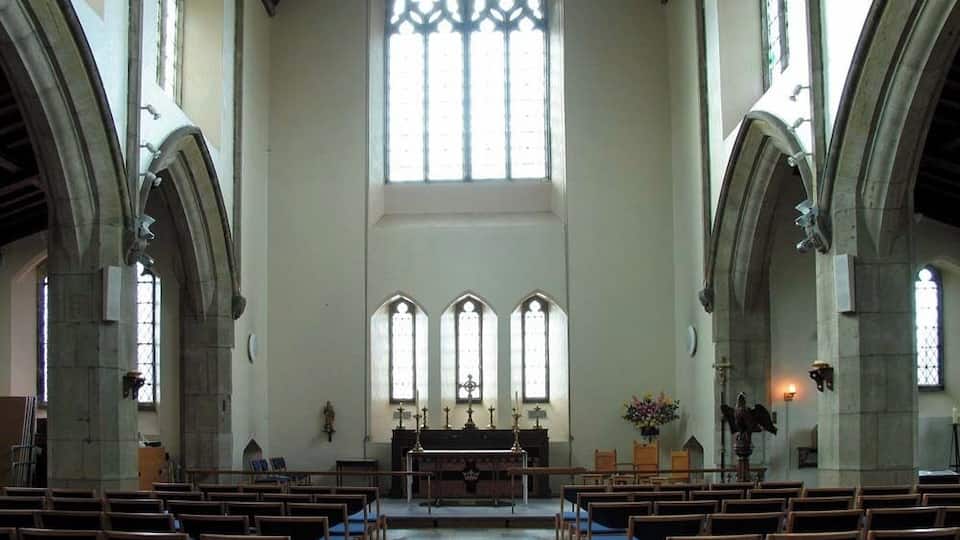 St Luke, Baxter Road, Great Ilford - East end