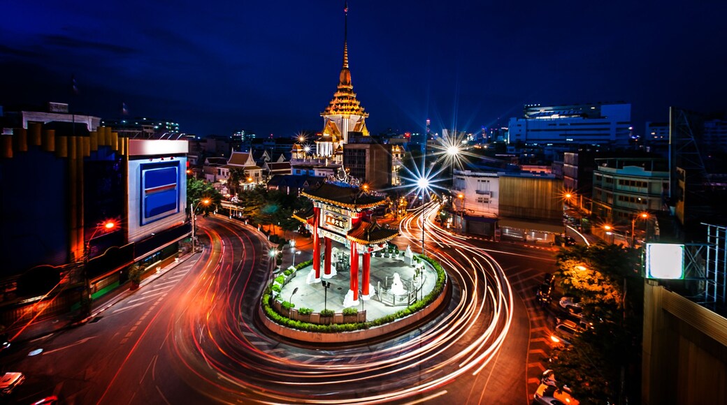 The Gateway Arch, Landmark of Chinatown Bangkok Thailand