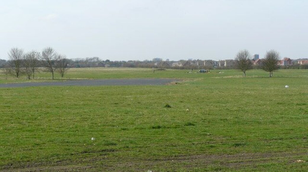 Croydon Airport This is the most southerly part of the former airfield, and this view is to the north-west. The tarmac of the perimeter road can be seen in this photograph.
