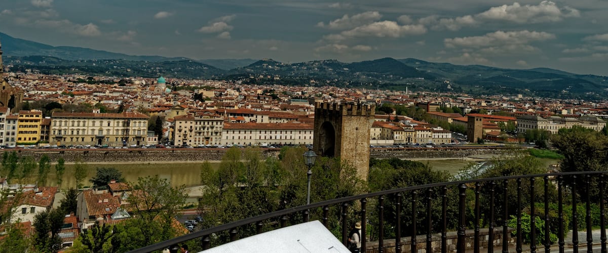 Firenze / Florence - Piazetto beneath Piazzale Michelangelo - View NNE on Porta San Niccolò 1324