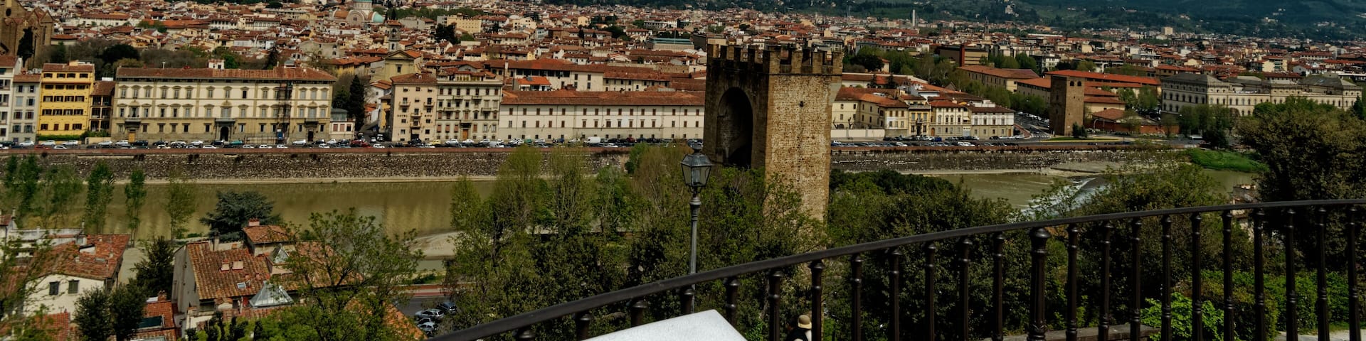 Firenze / Florence - Piazetto beneath Piazzale Michelangelo - View NNE on Porta San Niccolò 1324