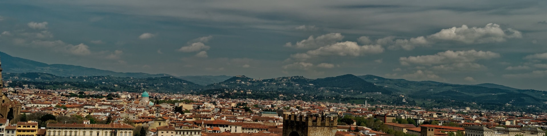Firenze / Florence - Piazetto beneath Piazzale Michelangelo - View NNE on Porta San Niccolò 1324