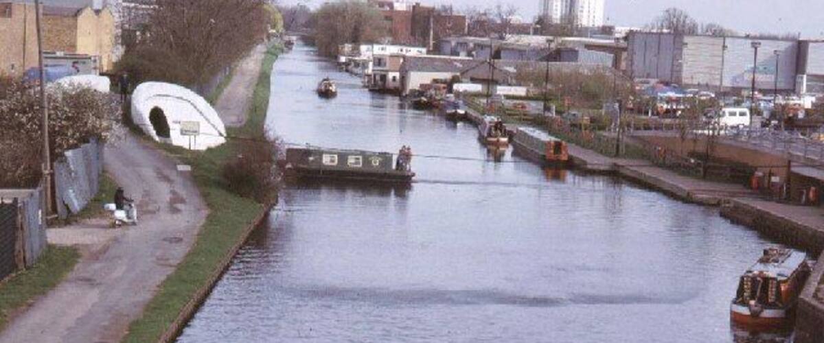 Grand Union Canal at the Bulls Bridge Junction. I parked my car at Tescos (just out of the picture on the right) & walked over the Hayes Bypass to get this view. This canal junction is the start of the Paddington branch of the canal.