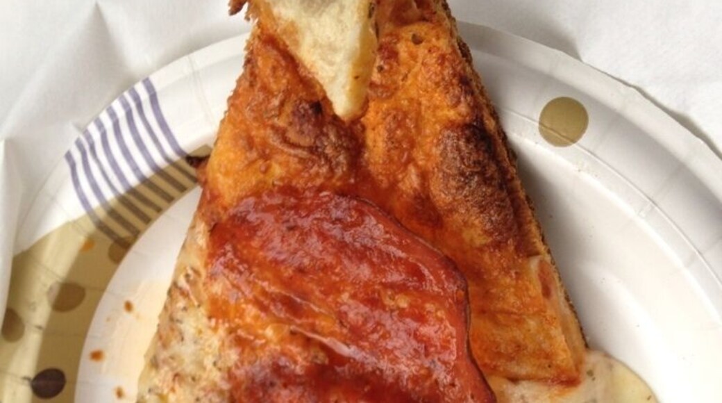 Best pizza! Go to Pizzicare