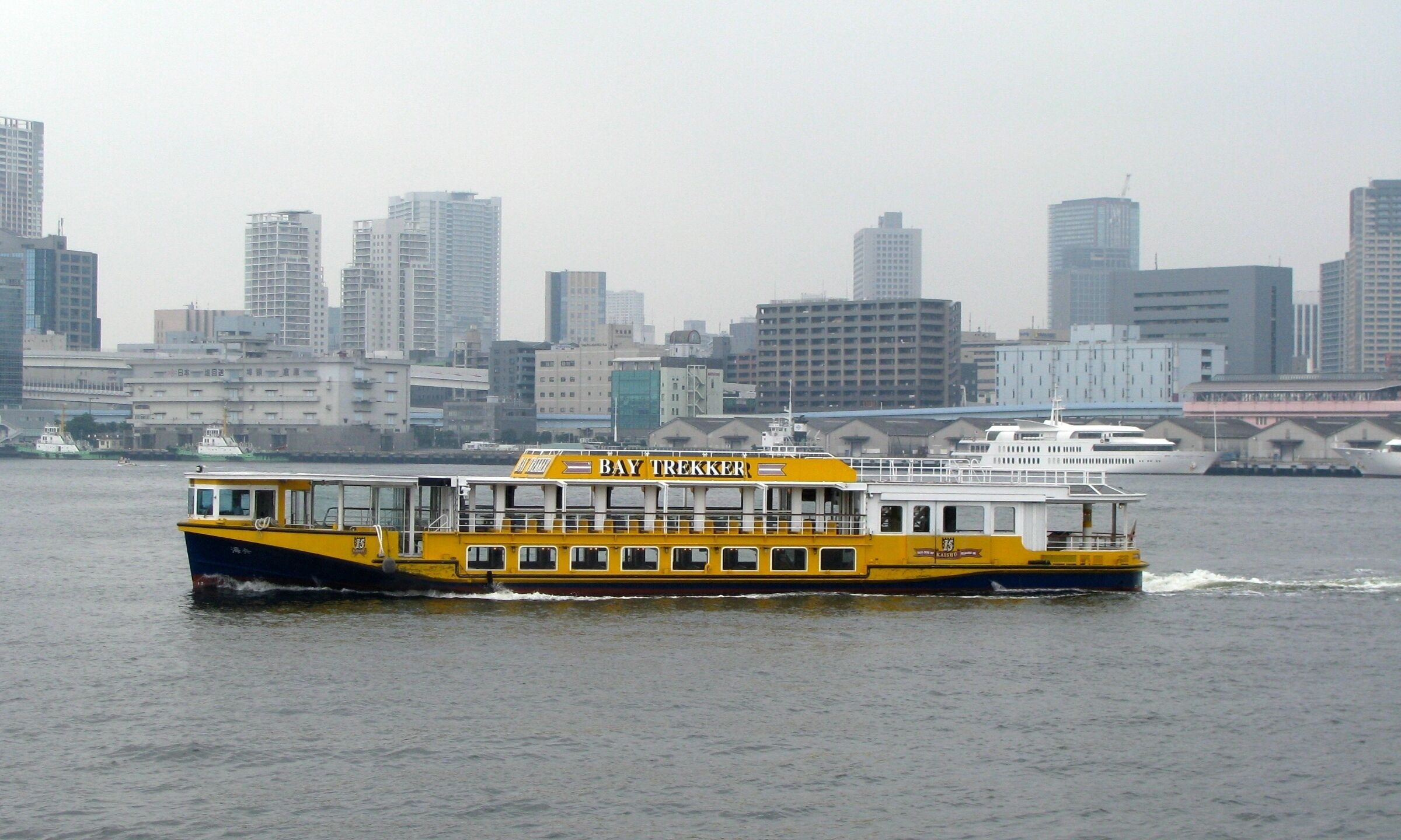 水上バス「海舟」 （東京都観光汽船株式会社）