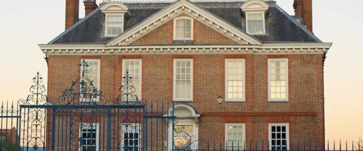 Eagle House and gates, Mitcham