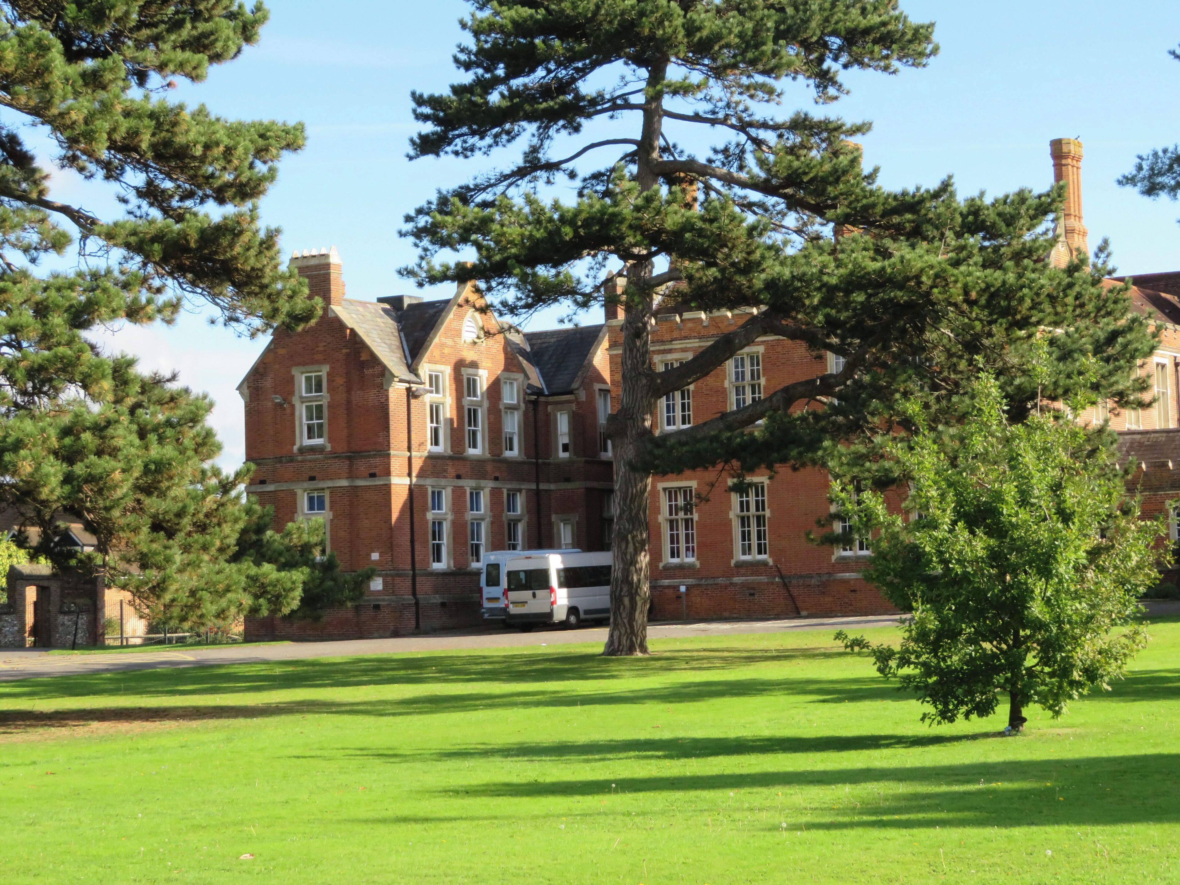 Beddington Place (2 End Wings) Wikidata has entry Q26640099 with data related to this item.