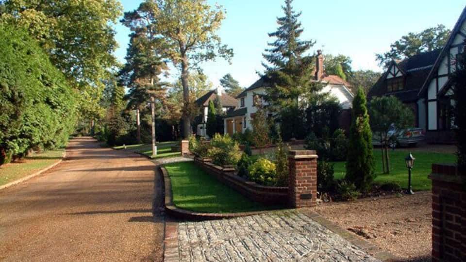 Forest Ridge, Keston Park, BR2. A private road.