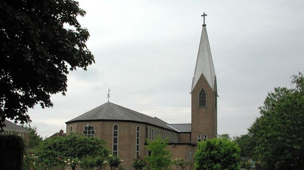 St Andrew, Malvern Avenue, Harrow
