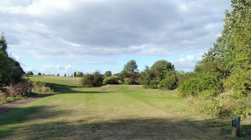 On the 7th tee, Hounslow Heath Golf Centre