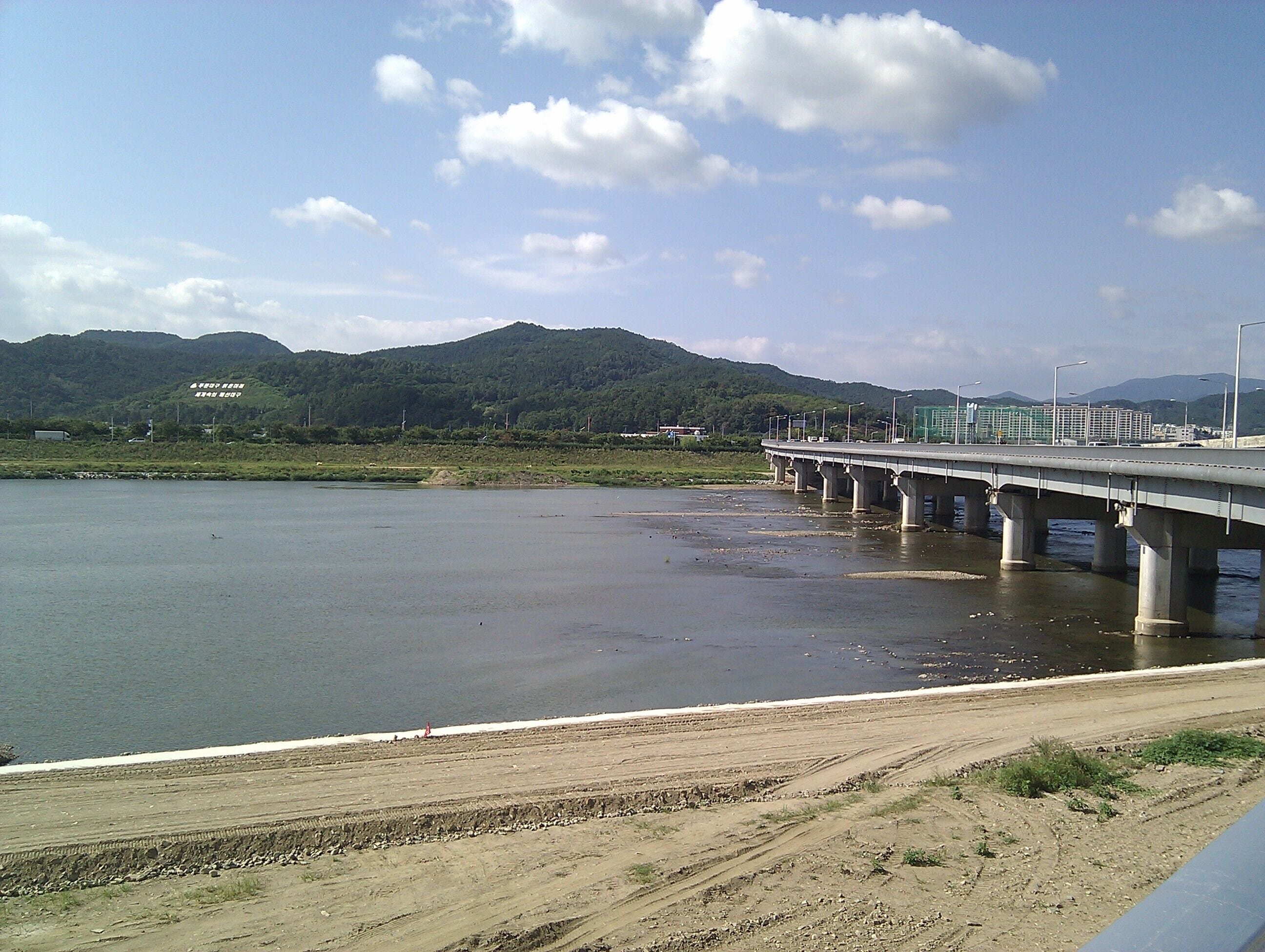 4대강 정비 사업 구역 중 금호강 지류 정비공사
