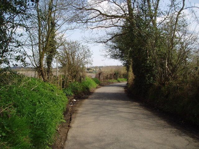 Star Lane, near Hockenden, Kent The lane is permitted for light motor vehicles, but is very narrow. From between the posts just visible on the left, a footpath runs to join Chapmans Lane.
