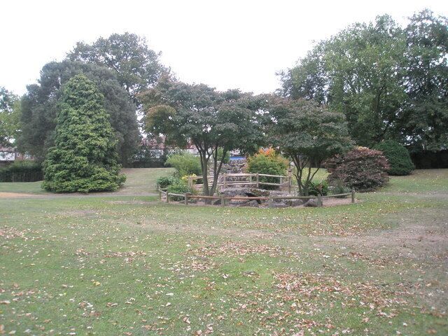Autumn in Southall Park (5)