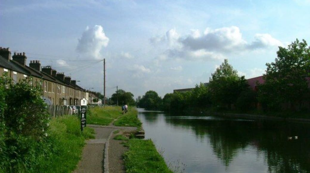 Bankside, Southall That could be nice, look out of your front room window and there's a canal running outside.