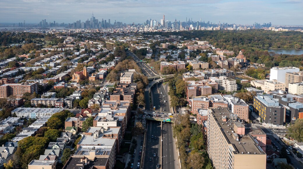 Manhattan Cityscape - Brooklyn, New York