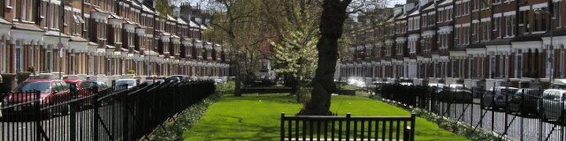 Primrose Gardens Primrose Gardens central green space