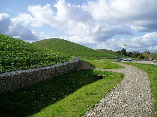Northala Fields showing the two minor northern mounds. Photograph also shows the car park located at the Western Ave slip road entrance. The edge of the tallest mound is seen in the foreground.