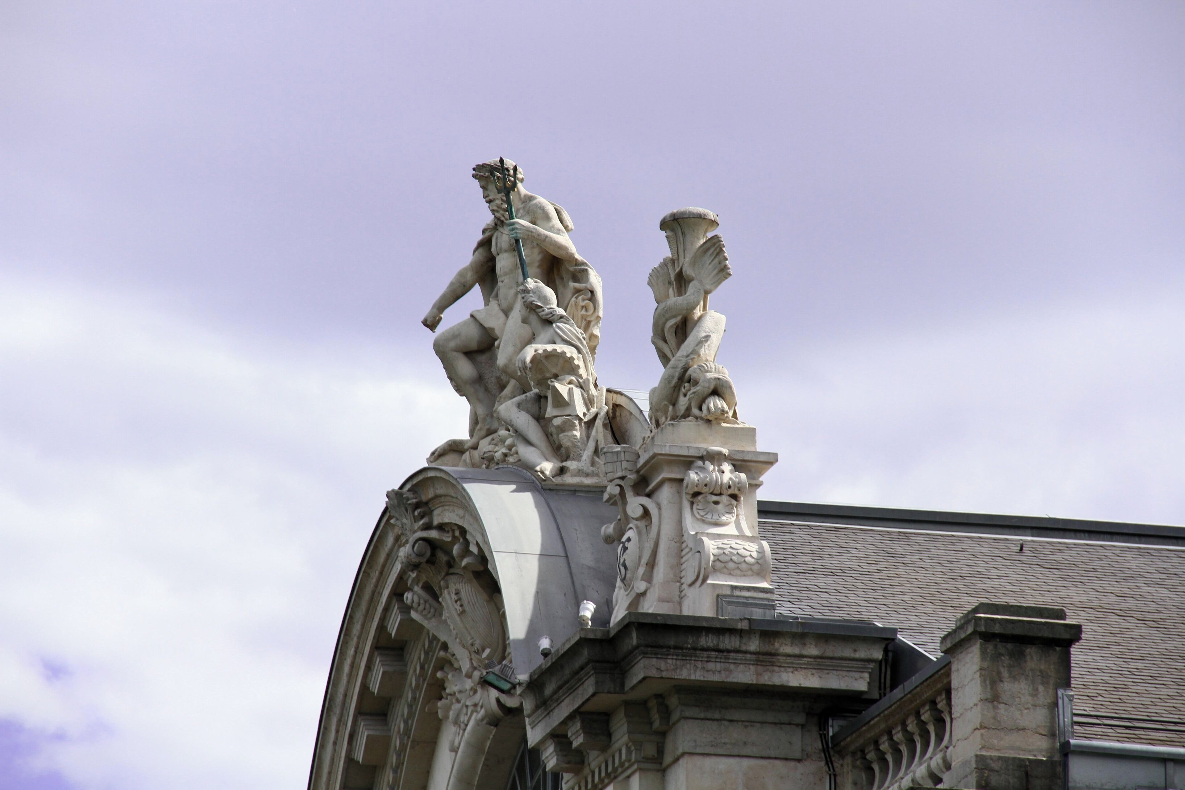The Roof of the Batiment
