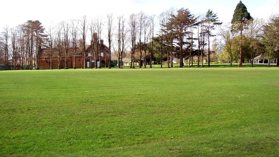 Small park in Woodside, with a Library in it. Photo taken March 2008. Owner: London Borough of Croydon.
