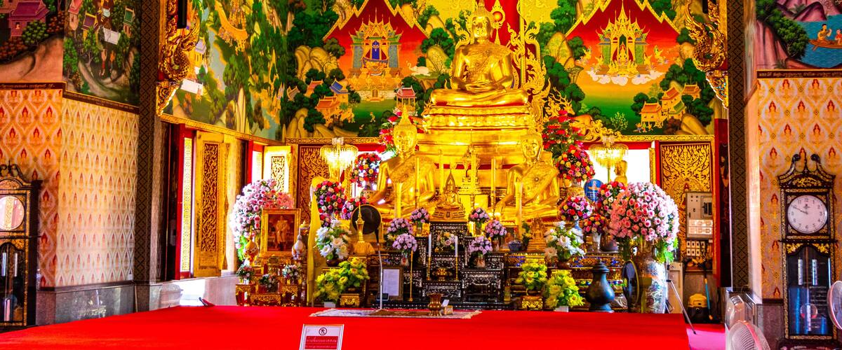 Wat Don Mueang Phra Arramluang temple art paintings buddha Thailand.