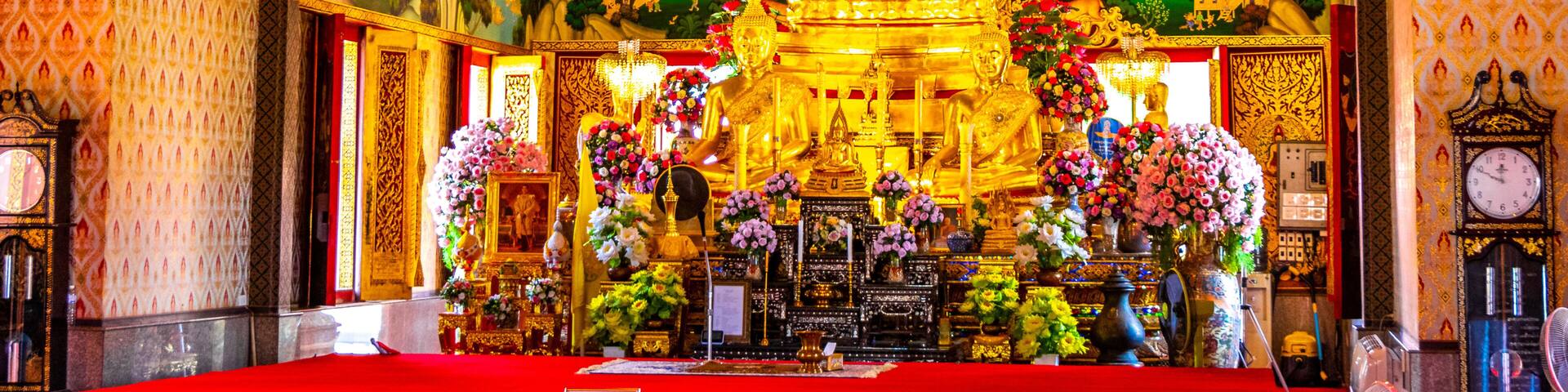 Wat Don Mueang Phra Arramluang temple art paintings buddha Thailand.